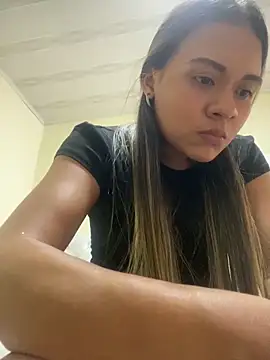 Snapshot of Yessica_832 chatting on February 2025 08:01:01 PM Yessica 832 online show from February 2025 08:01:01 PM