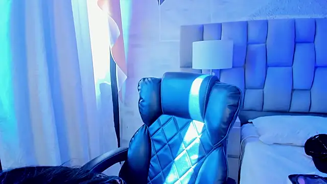 BellaaStorm online show from October 2025 08:11:02 PM