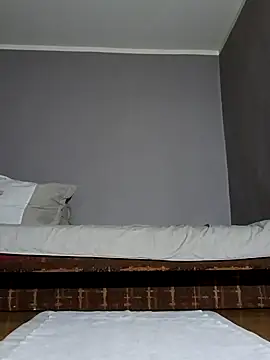 Snapshot of larzik94 chatting on March 2026 09:32:01 PM larzik94 online show from March 2026 09:32:01 PM