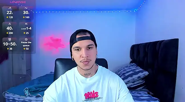 Snapshot of austinoficial chatting on January 2025 02:40:02 AM austinoficial online show from January 2025 02:40:02 AM