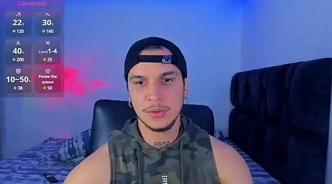Snapshot of austinoficial chatting on February 2025 01:34:01 AM austinoficial online show from February 2025 01:34:01 AM