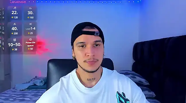 Snapshot of austinoficial chatting on February 2025 11:39:01 PM austinoficial online show from February 2025 11:39:01 PM