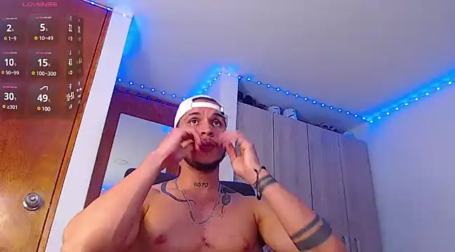 Snapshot of austinoficial chatting on February 2025 06:36:02 AM austinoficial online show from February 2025 06:36:02 AM