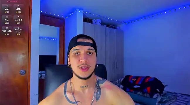 Snapshot of austinoficial chatting on March 2025 08:08:01 AM austinoficial online show from March 2025 08:08:01 AM