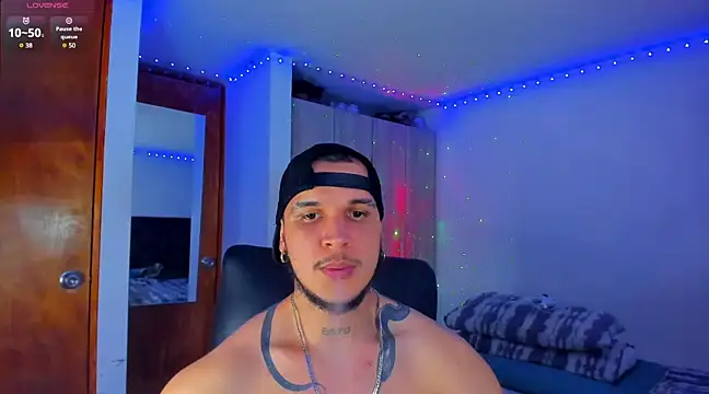 Snapshot of austinoficial chatting on March 2025 08:39:01 AM austinoficial online show from March 2025 08:39:01 AM