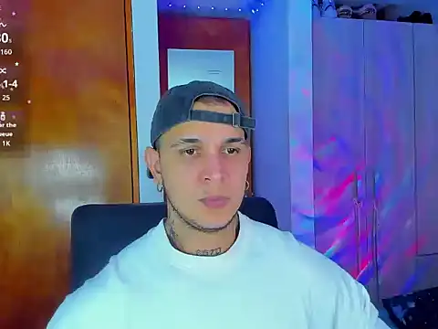 Snapshot of austinoficial chatting on September 2025 11:37:02 PM austinoficial online show from September 2025 11:37:02 PM
