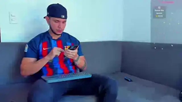 austinoficial online show from October 2025 08:42:02 PM