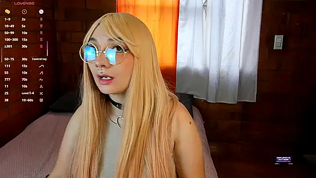 Annycolin  online show from March 2025 08:21:01 PM