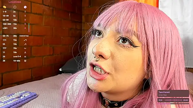 Annycolin  online show from March 2025 10:34:02 PM