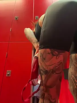 Snapshot of Black_sweet_Rose chatting on February 2025 06:04:01 PM Black sweet Rose online show from February 2025 06:04:01 PM