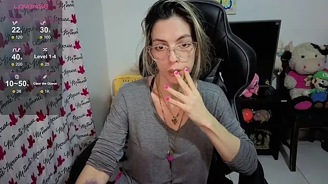 Princezzlove3 online show from October 2025 12:05:02 AM