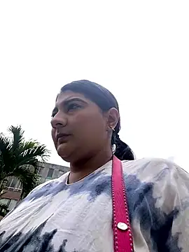 Snapshot of saraa_franco_ chatting on January 2026 04:44:01 PM saraa franco online show from January 2026 04:44:01 PM