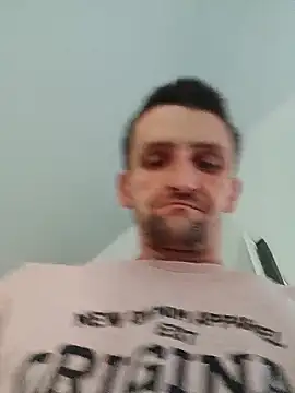Owennn111 online show from May 2026 05:23:02 AM