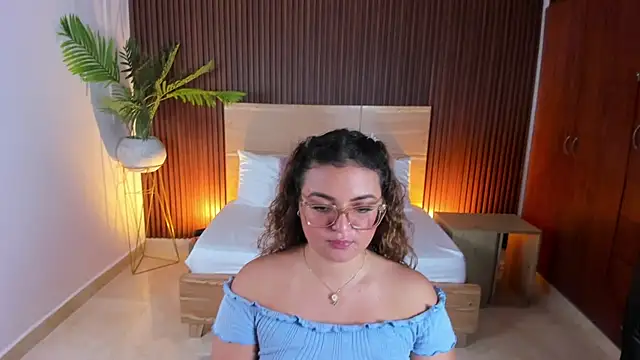 lilly ass  online show from February 2025 10:47:02 PM