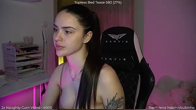 Snapshot of NaomiiMoon chatting on March 2026 05:29:02 PM NaomiiMoon online show from March 2026 05:29:02 PM