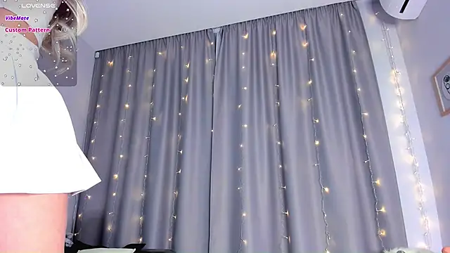 Snapshot of dontouchmyass chatting on February 2025 05:07:01 PM dontouchmyass online show from February 2025 05:07:01 PM