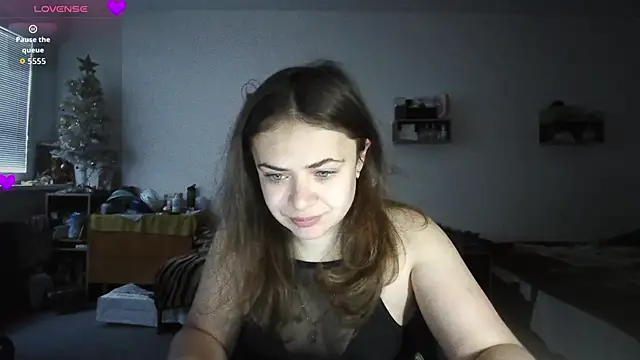 Snapshot of Your___Hope chatting on November 2025 06:46:02 AM Your Hope online show from November 2025 06:46:02 AM