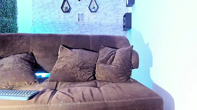 Thomass conor online show from October 2025 11:00:01 AM