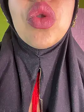 Snapshot of zahra_Jalid chatting on February 2026 12:10:01 AM zahra Jalid online show from February 2026 12:10:01 AM