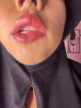 Snapshot of zahra_Jalid chatting on March 2026 12:57:02 PM zahra Jalid online show from March 2026 12:57:02 PM