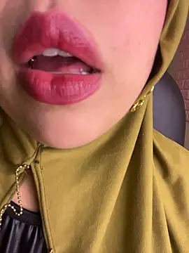 Snapshot of zahra_Jalid chatting on April 2026 11:53:01 PM zahra Jalid online show from April 2026 11:53:01 PM