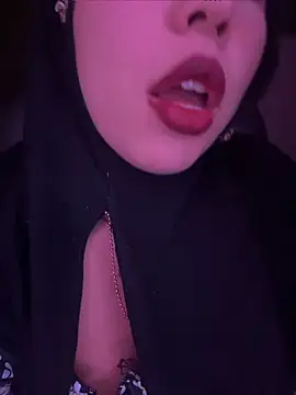 zahra Jalid online show from June 2026 12:32:02 AM