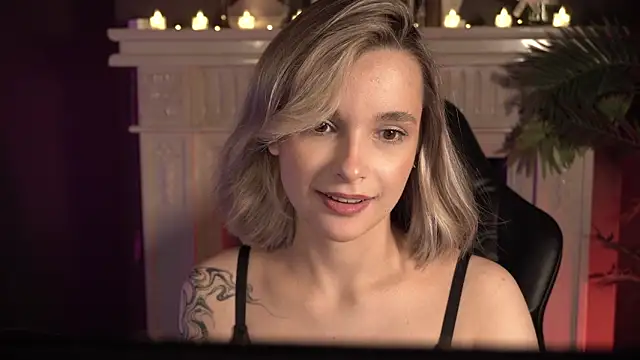 Snapshot of Bella_Alita chatting on January 2025 11:43:01 PM Bella Alita online show from January 2025 11:43:01 PM