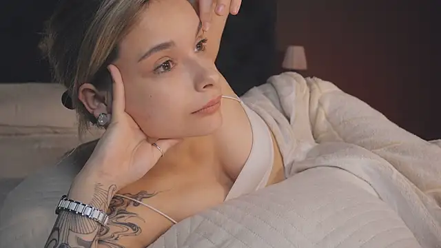 Snapshot of Bella_Alita chatting on March 2025 02:41:02 AM Bella Alita online show from March 2025 02:41:02 AM
