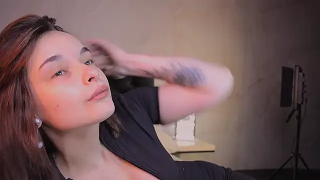 Bella Alita online show from October 2025 08:28:02 PM