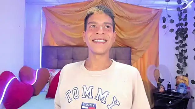 Ethan Boyy online show from March 2025 08:43:02 PM