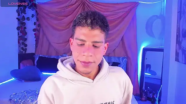 Ethan Boyy online show from October 2025 11:10:02 PM