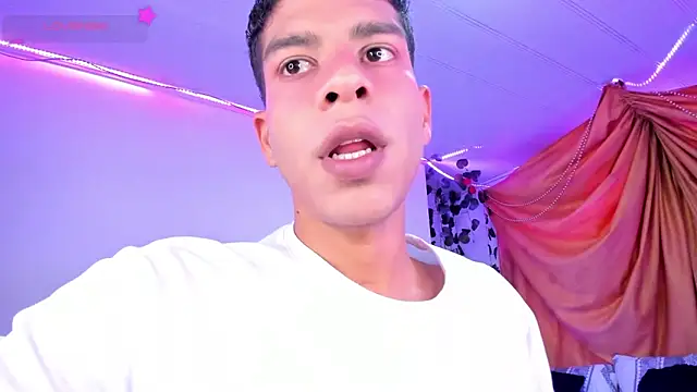 Ethan Boyy online show from December 2025 10:29:02 PM