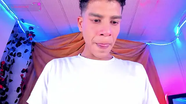 Ethan Boyy online show from December 2025 01:44:01 AM