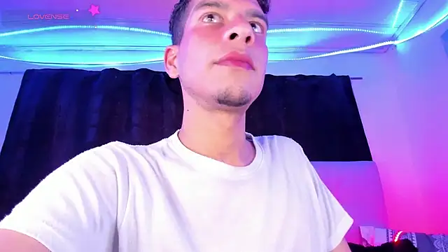 Ethan Boyy online show from February 2026 06:12:02 PM