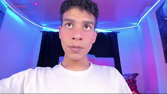Ethan Boyy online show from June 2026 08:52:02 PM
