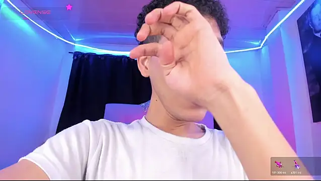 Ethan Boyy online show from June 2026 04:33:01 PM