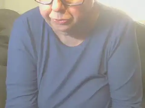 Snapshot of KittysUsedPantys chatting on January 2025 08:11:01 PM KittysUsedPantys online show from January 2025 08:11:01 PM