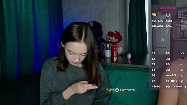 Snapshot of alexnikaaa chatting on October 2025 12:17:01 PM alexnikaaa online show from October 2025 12:17:01 PM