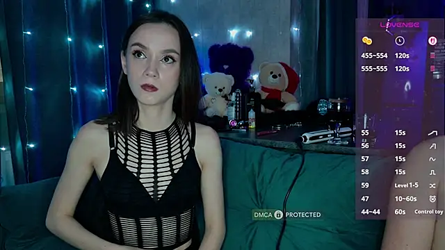 Snapshot of alexnikaaa chatting on October 2025 05:30:01 PM alexnikaaa online show from October 2025 05:30:01 PM