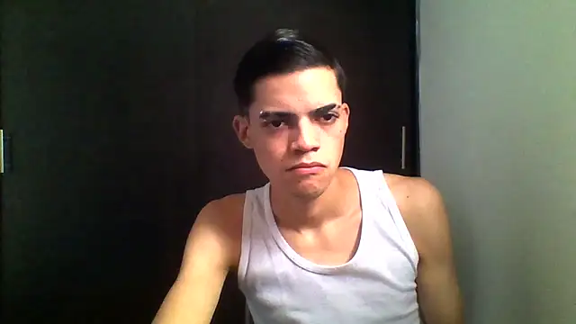 Latinos 2001 online show from May 2026 02:35:02 PM
