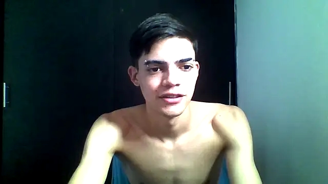 Latinos 2001 online show from May 2026 03:51:02 PM