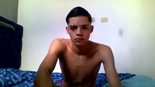 Latinos 2001 online show from May 2026 01:17:02 PM