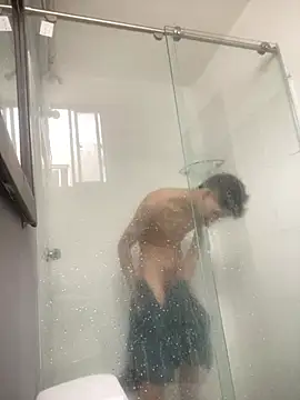Latinos 2001 online show from July 2026 01:48:01 PM