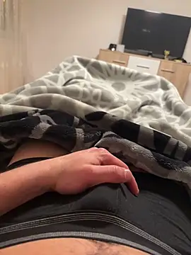 Snapshot of derbyo chatting on February 2025 09:10:01 PM derbyo online show from February 2025 09:10:01 PM