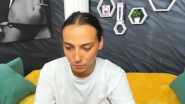 annabishop online show from March 2025 06:38:02 AM