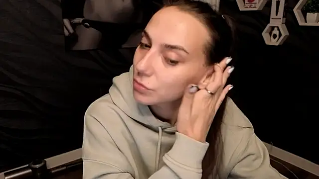 annabishop online show from October 2025 12:19:01 AM