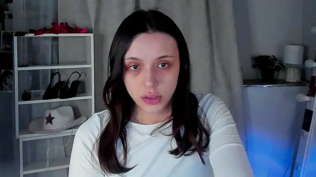 Sahara Shields online show from May 2026 09:59:02 AM