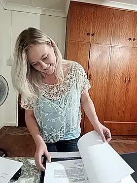 Vintasia online show from February 2026 07:45:01 PM