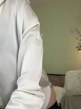 Kiss My Body online show from February 2025 06:10:01 PM