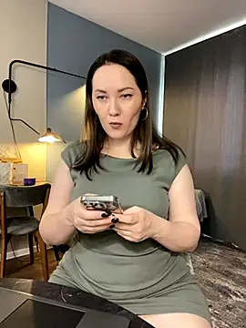 Kiss My Body online show from September 2025 02:40:01 PM